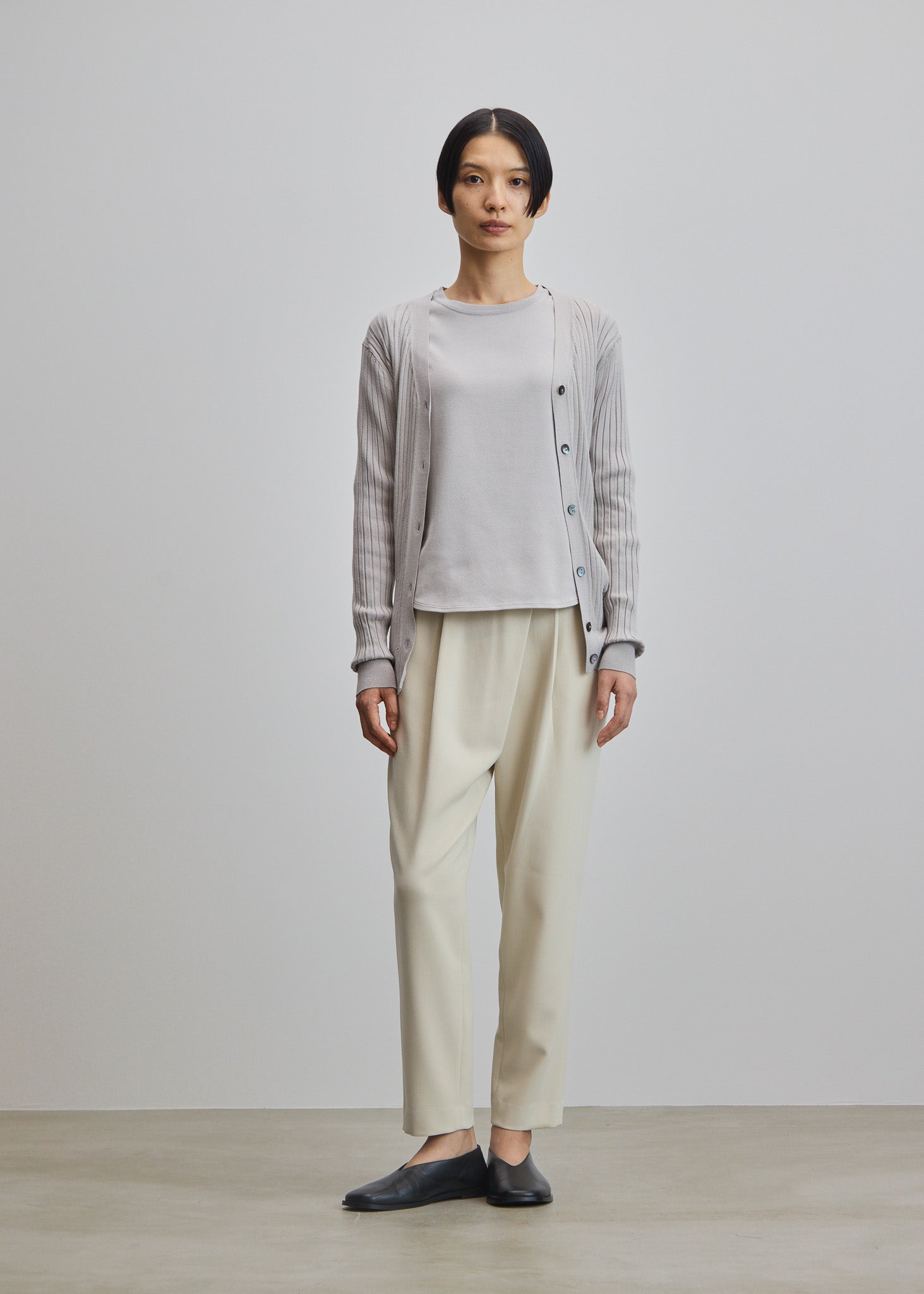 ワイドリブVネックカーディガン - SOÉJU online store｜上質な大人の