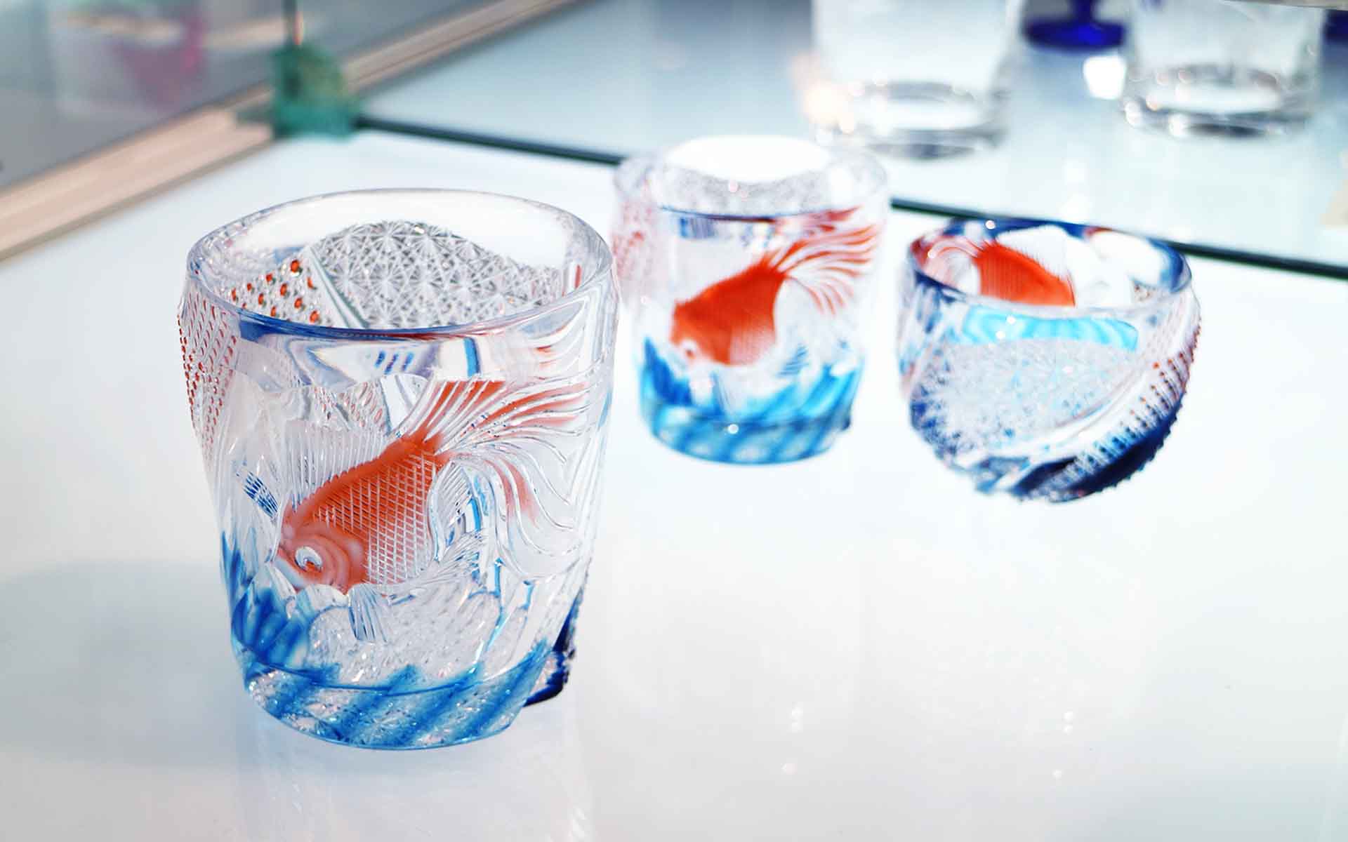 金魚が泳ぐ江戸切子。但野硝子加工所の進化する職人技術 | 中川政七