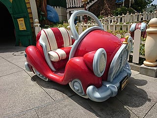 トゥーンタウン】ミッキーの車、ドナルドのボートのキーチェーン