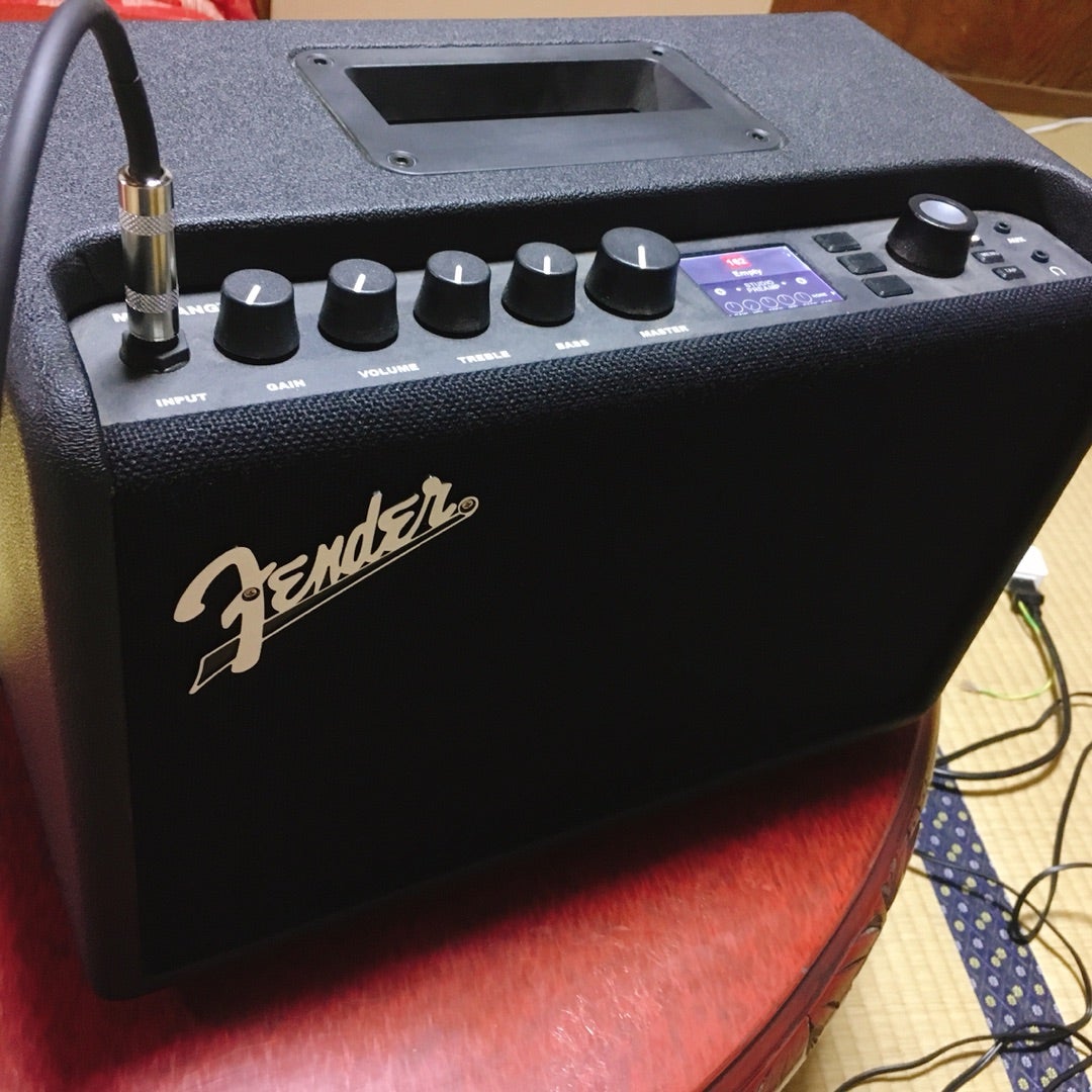 Fender MUSTANG GT40 | 角Rの角部屋