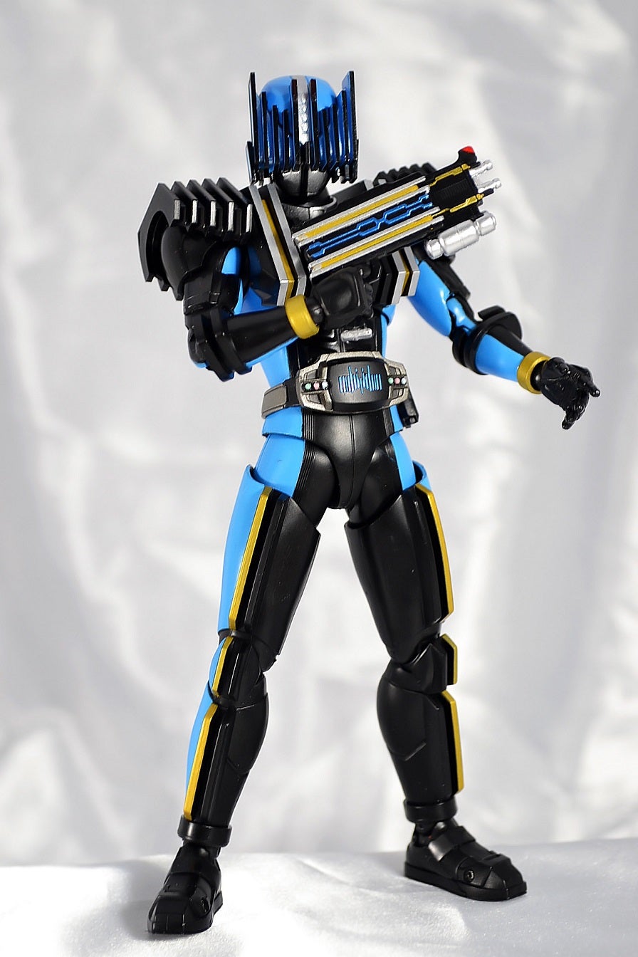 S.H.Figuarts（真骨彫製法） 仮面ライダーディエンド レビュー | @in's