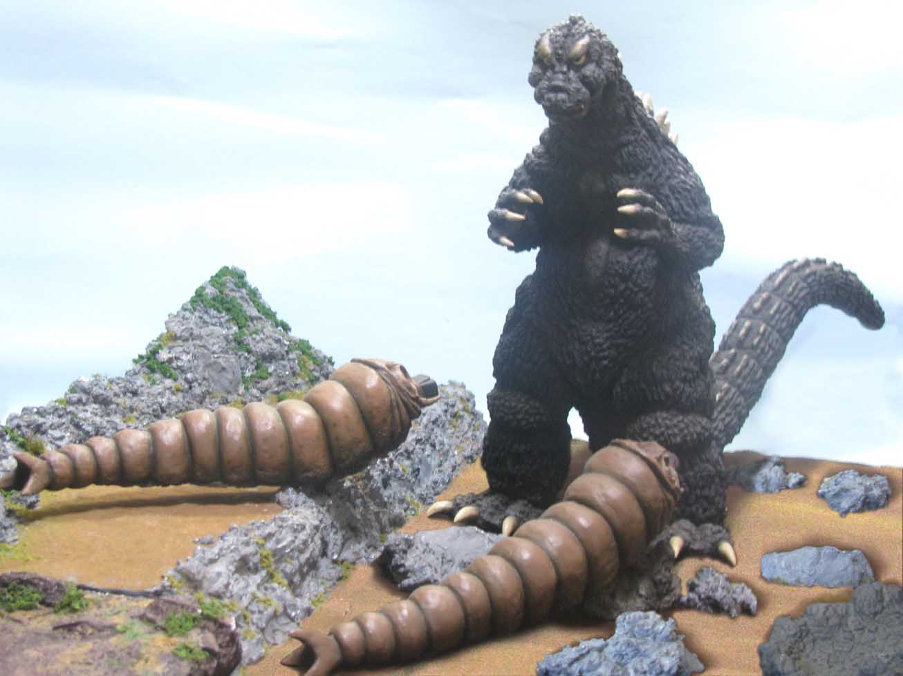 モスラ対ゴジラ(3) リアルソフビ編 M1GO vs PARADISE(幼虫)その3