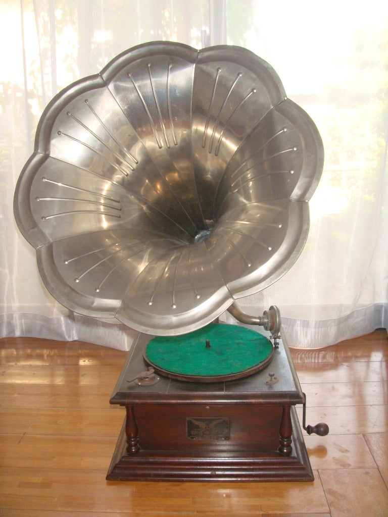 蓄音機「NIPPONOPHONE 型式不明」（1） | 時代屋ちとせあめ（アメブロ版）