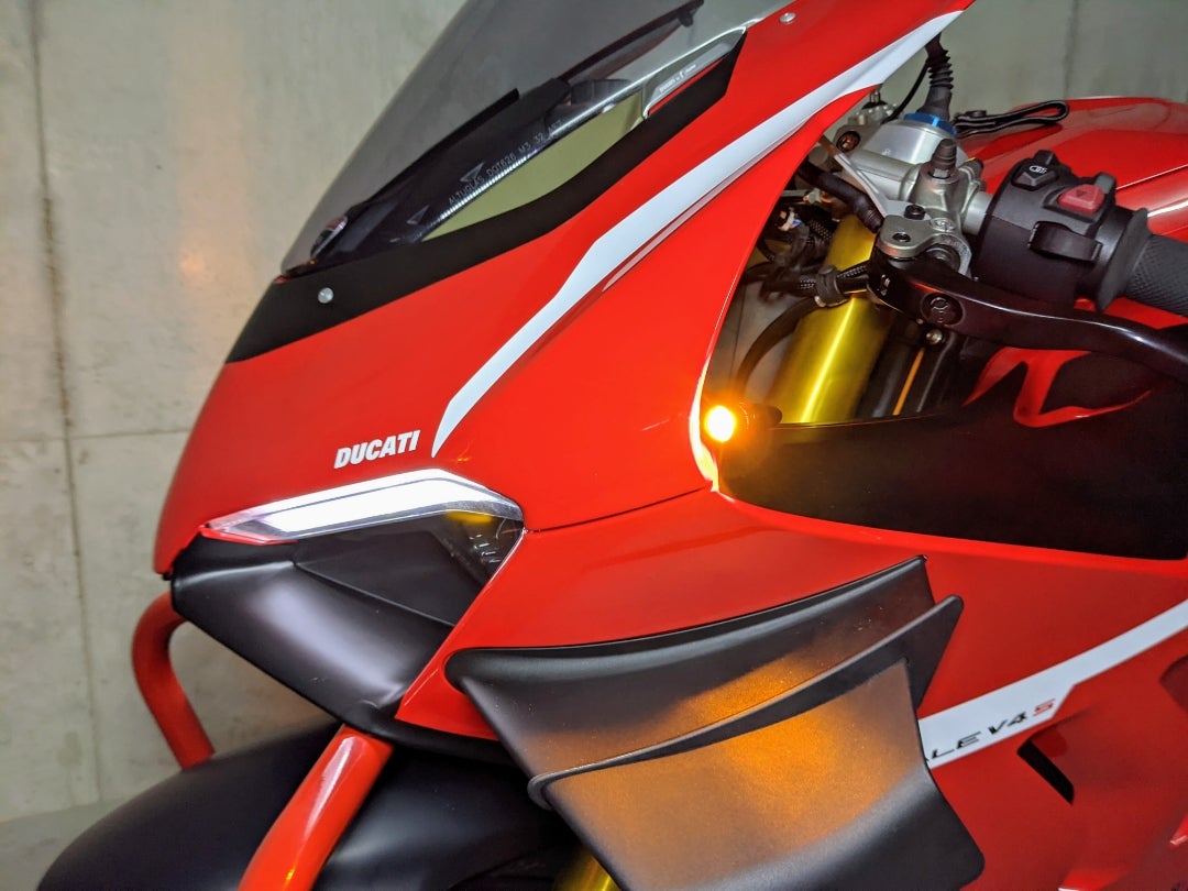 パニガーレV4S rizomaで極小ウィンカー＆ミラーレス化 | かっきーさん