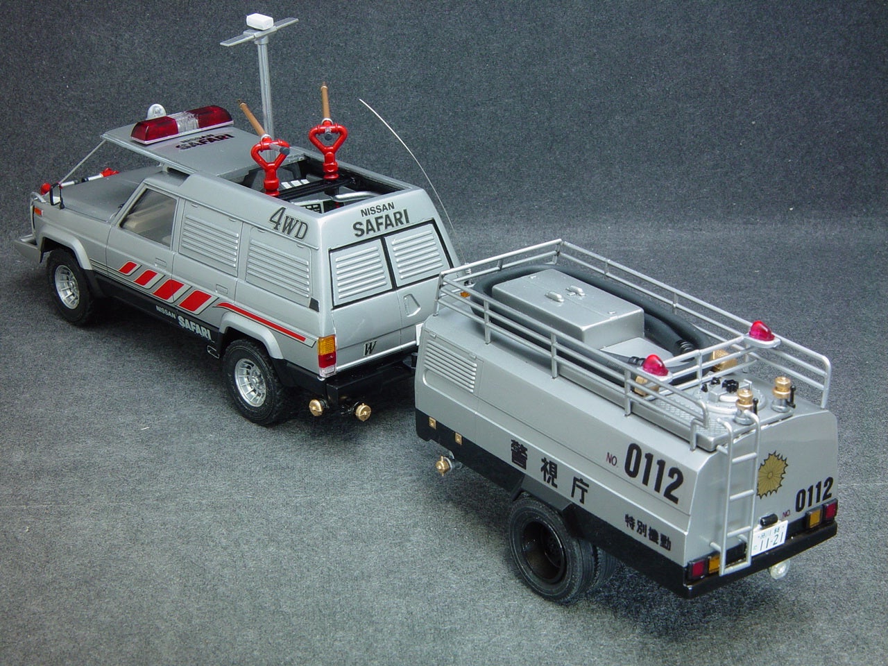 西部警察 サファリ4WD特別機動車＆タンク車 | page!のカーモデル