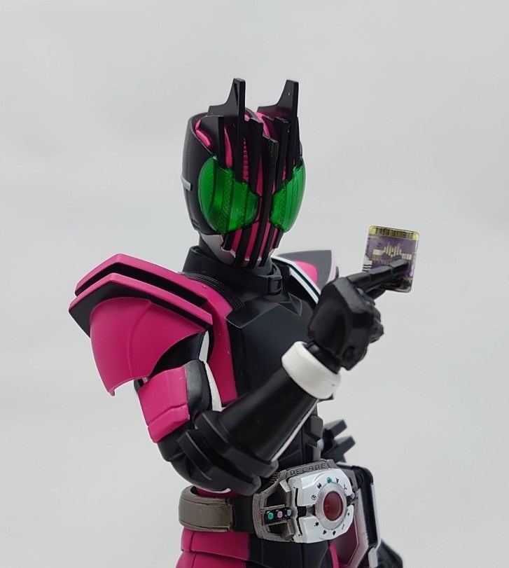 S.H.Figuarts（真骨彫製法） 仮面ライダーディケイド 50th Anniversary