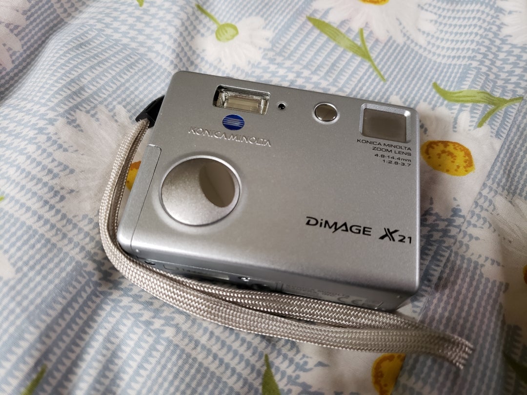 小さい・軽い・お洒落！KONICA MINOLTA DiMAGE X21 | MINOLTAのちLUMIX
