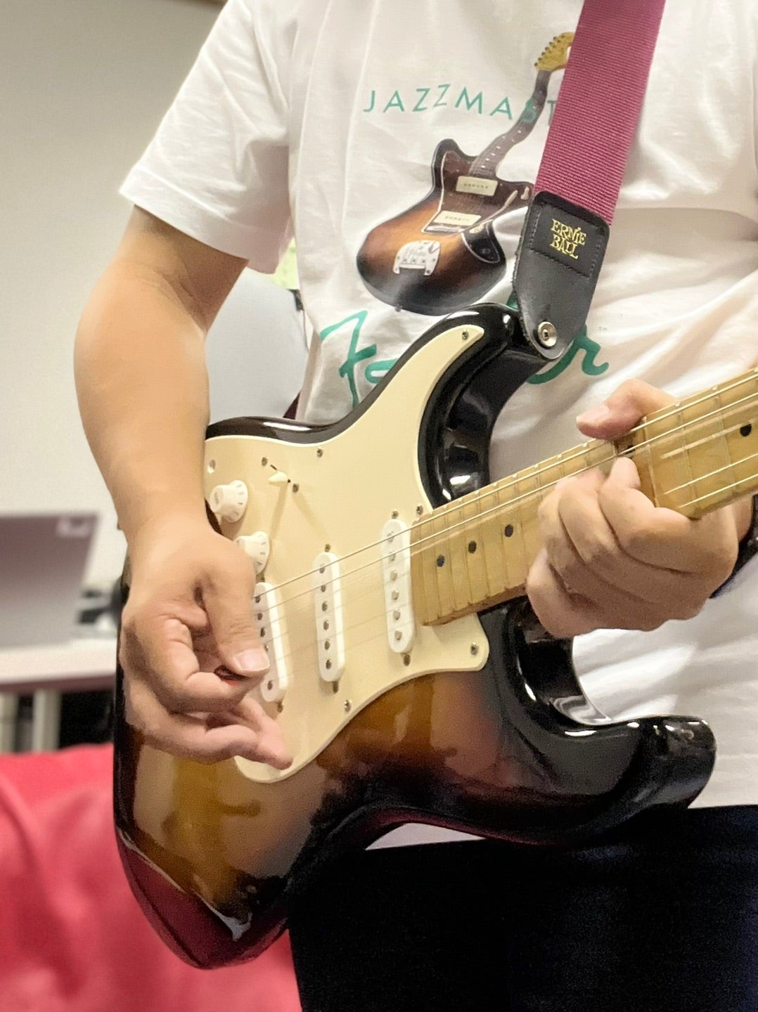 レフティギターの右利き改造（中編） | ギターいじりは楽しい！