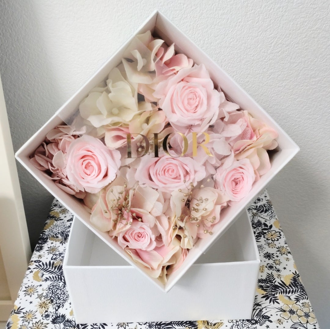 ディオール 2021年 ノベルティ プリザーブドフラワーボックス