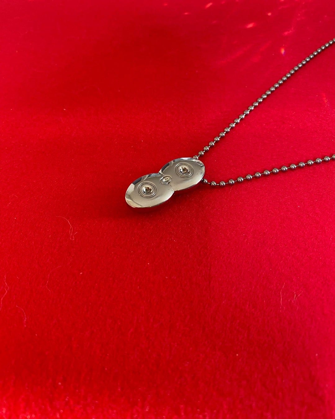 Xバイブル波動ペンダントは足立育朗さん監修のスレーヌの波動より高い