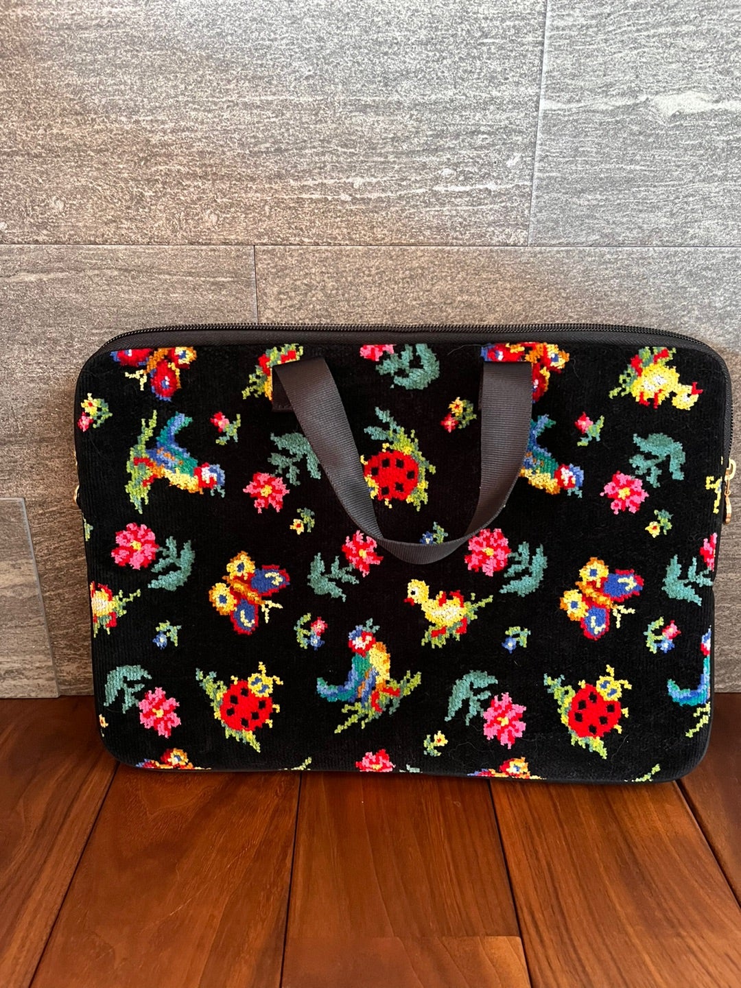 最近購入のお気に入り フェイラーハイジPCケース | Everything is