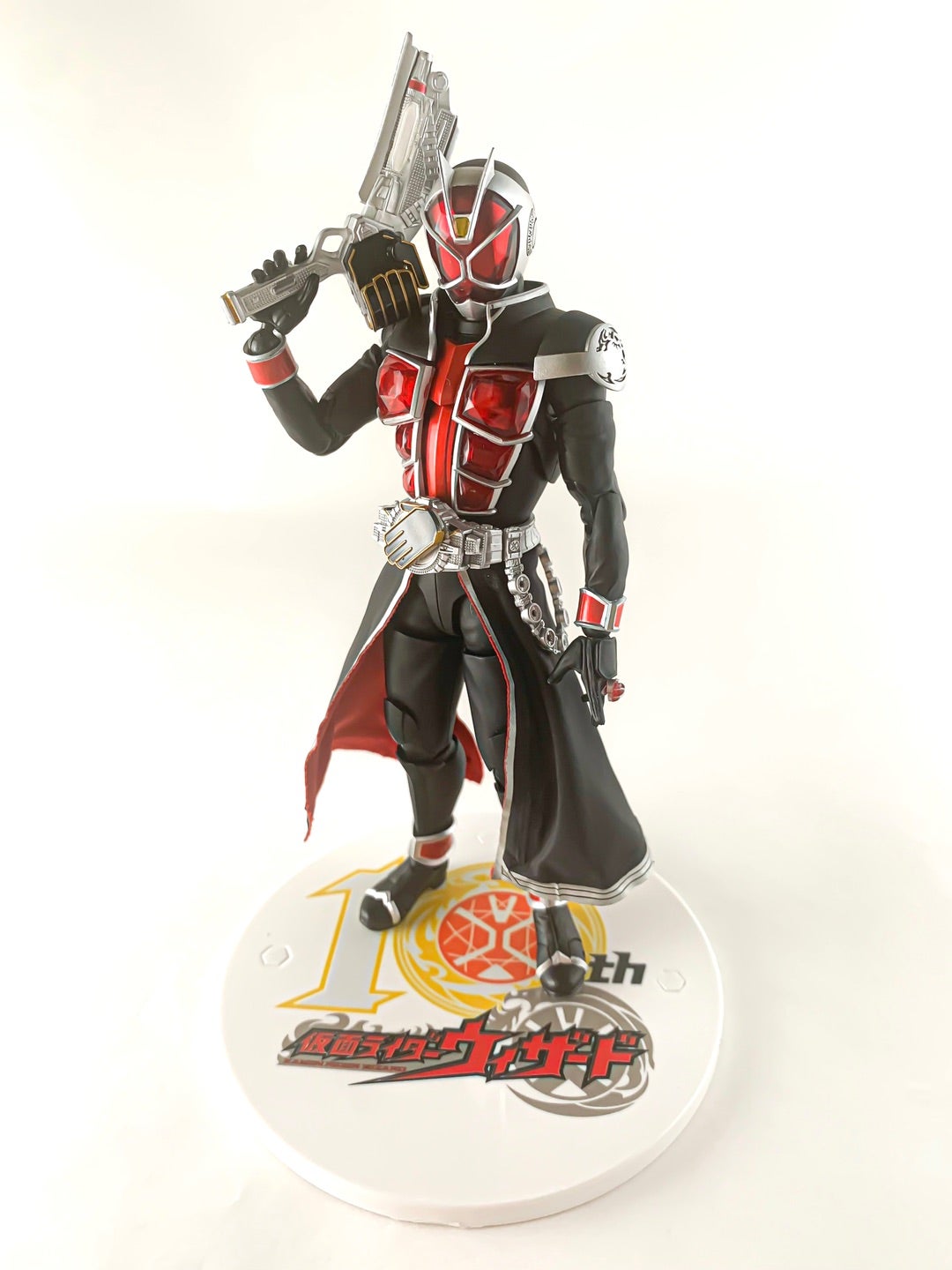 S.H.Figuarts（真骨彫製法）仮面ライダーウィザードフレイムスタイル
