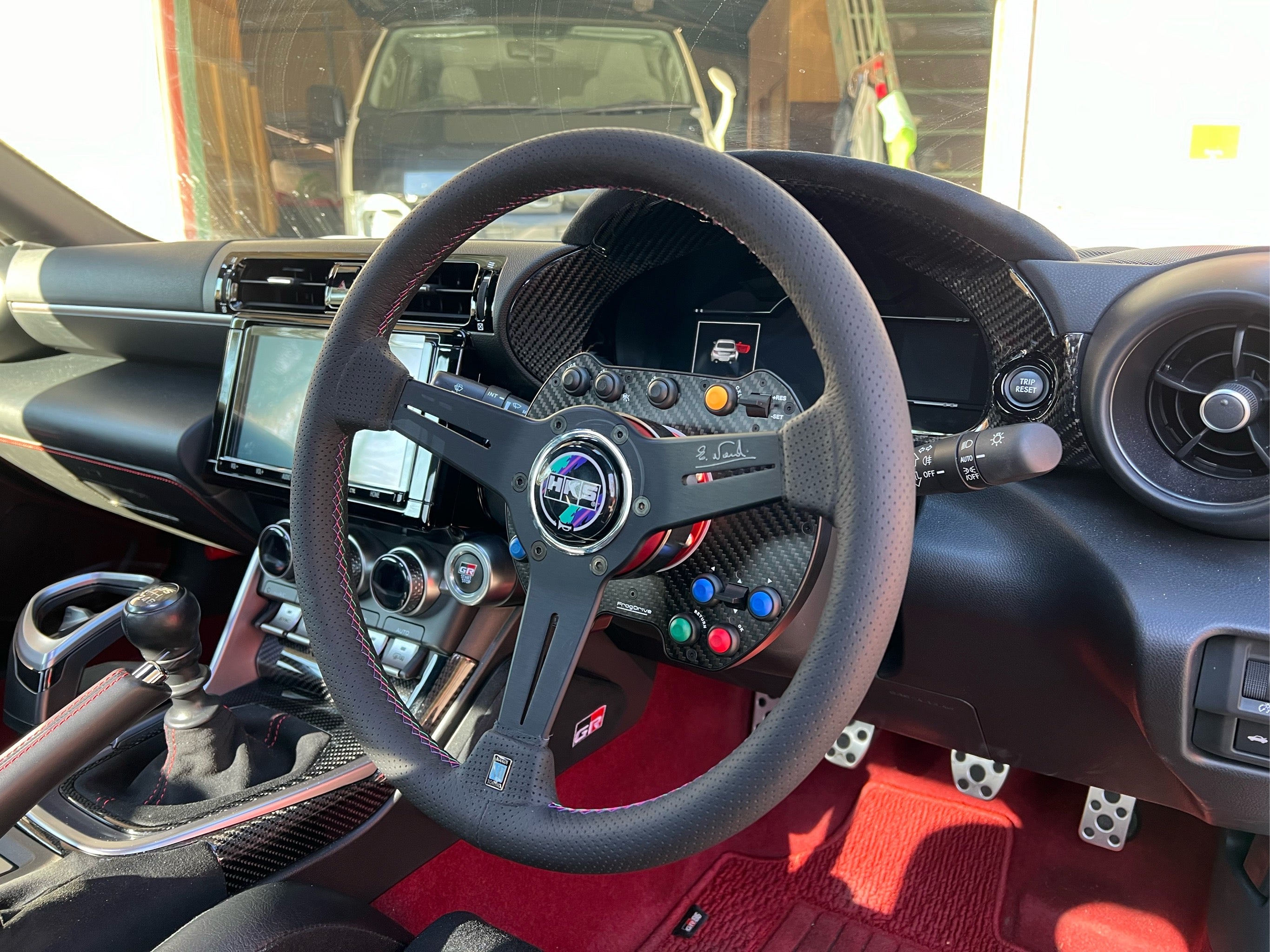 GR86へステアリングスイッチケース取付 | frogdriveのブログ