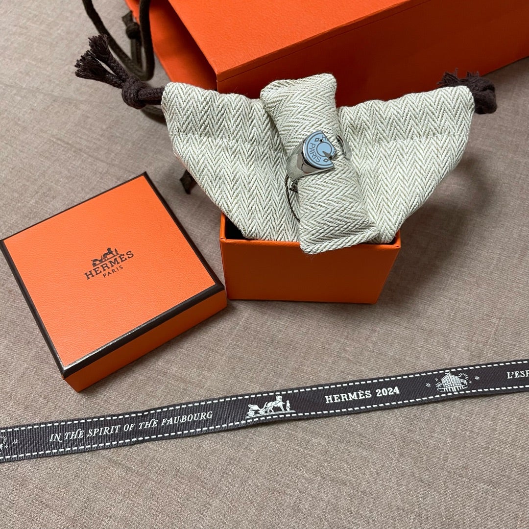 エルメスの予約品と2024年のリボン | kohakuの自転車操業子育て日記