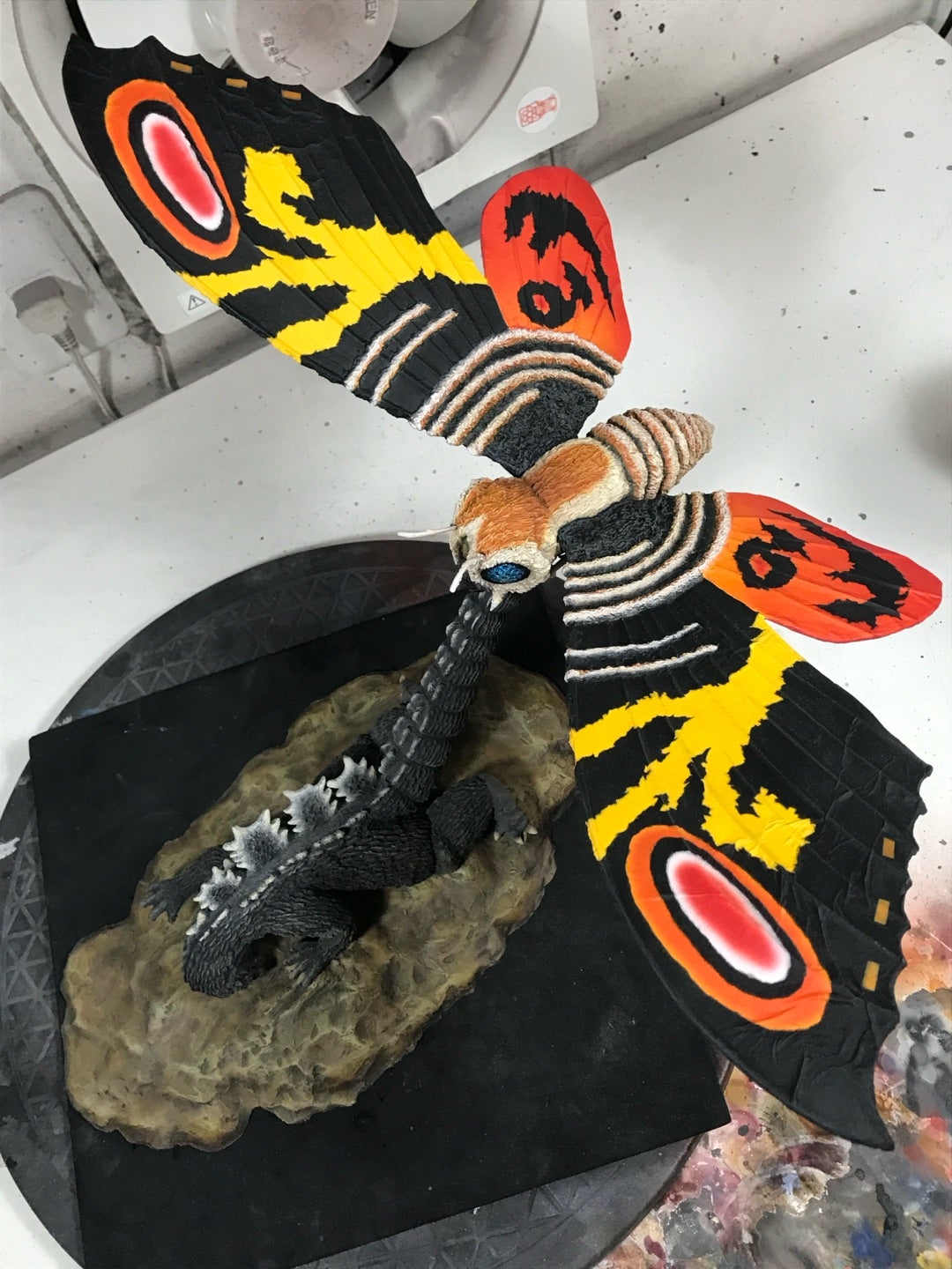 イノウエアーツ モスラ対ゴジラ完成です | 仁のおやじのブログ
