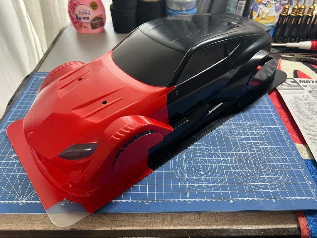 タミヤ MOTUL AUTECH Zのボディを製作したよ！ | 1/8 トドロキロード