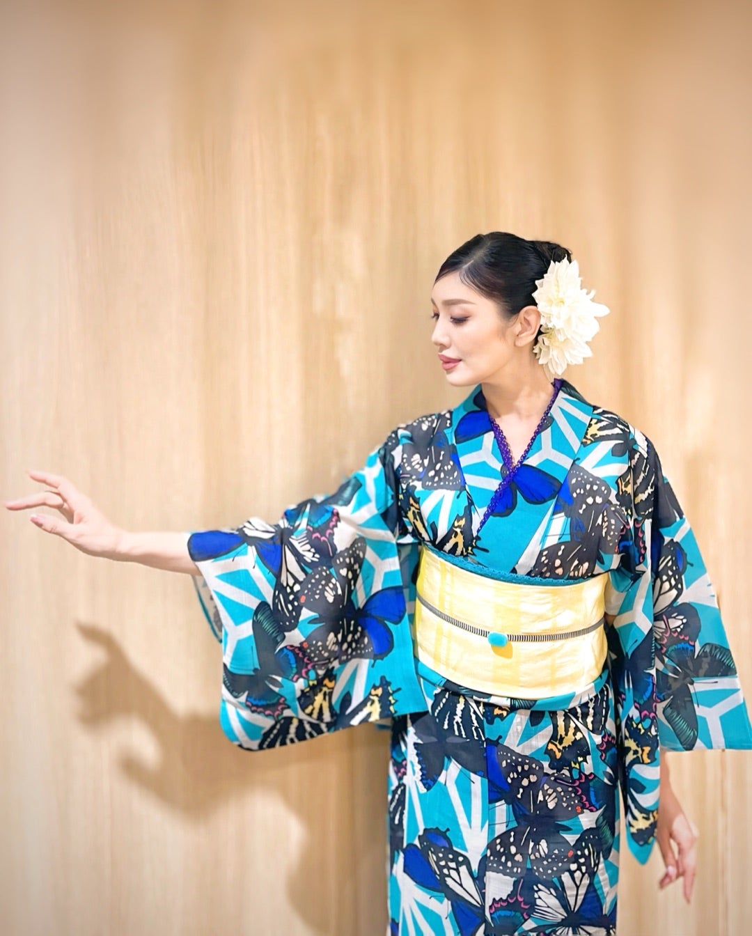 今年初の浴衣！大人カラフルな蝶と花 | AHN MIKA オフィシャルブログ