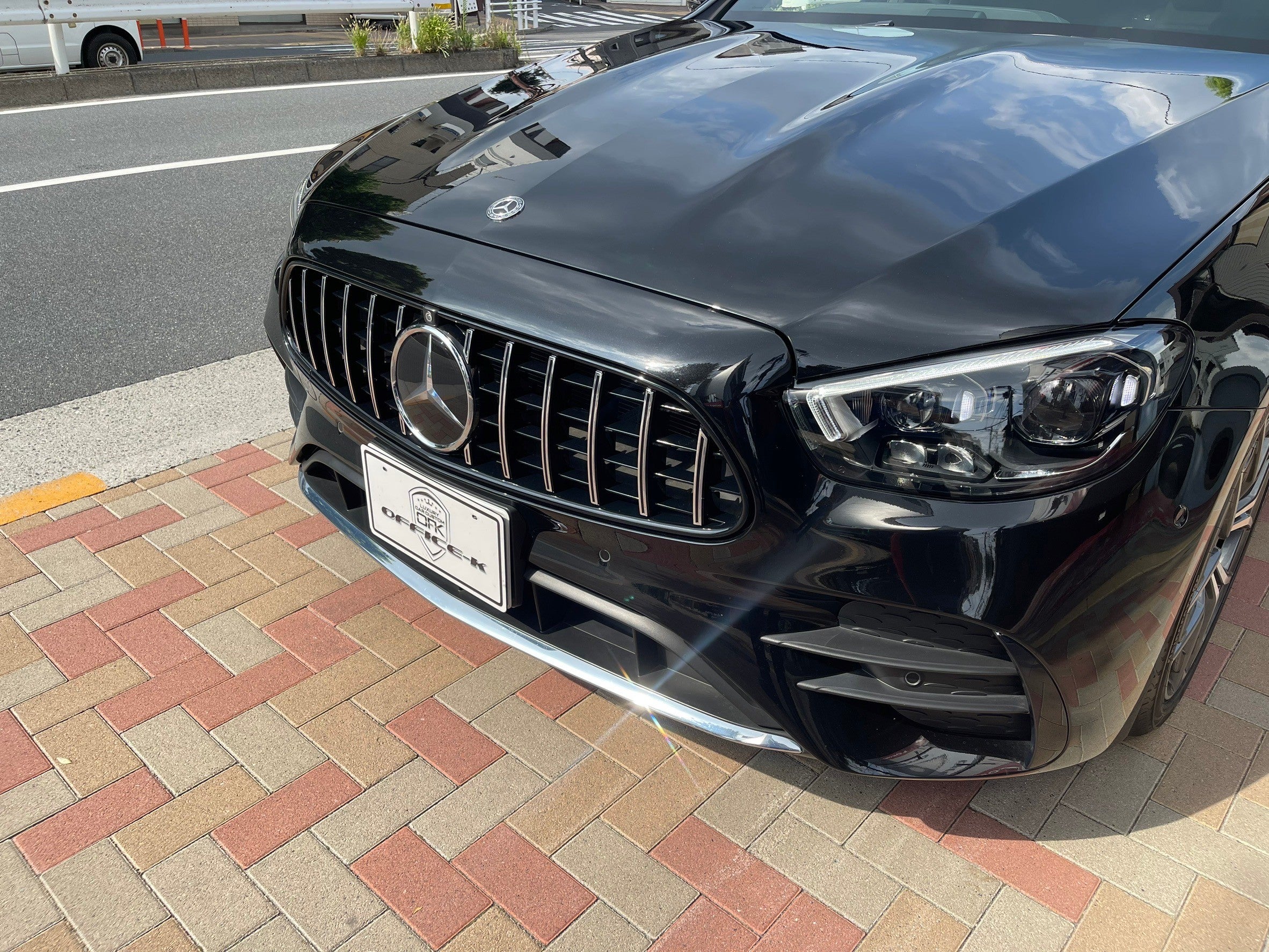 メルセデスベンツ Eクラス W213 後期 にパナメリカーナグリル取付