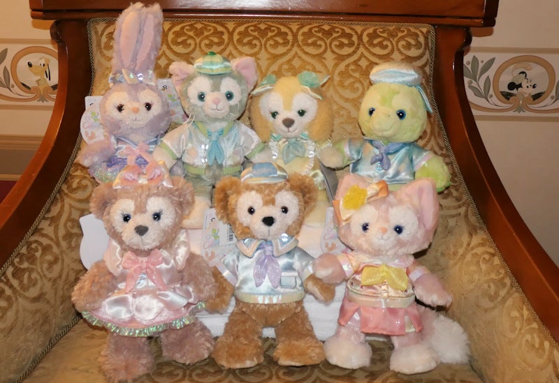 ディズニーバケーションパッケージ ダッフィー20周年コスのポージー