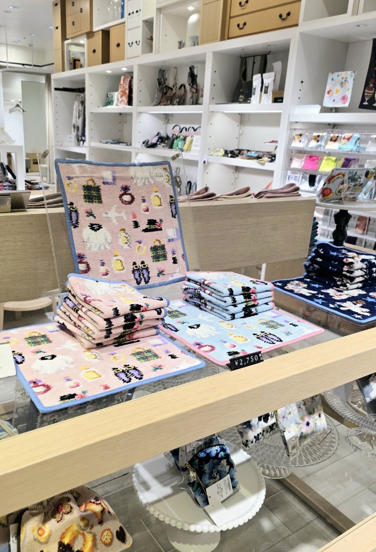 羽田空港限定FEILER】オンラインでは即完売だった伊勢丹柄の限定