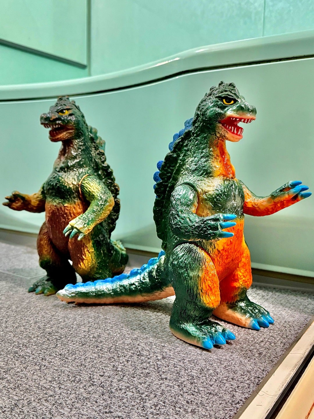 ブルマァク復刻ジャイアントゴジラ（レトロカラー）をもっとレトロ