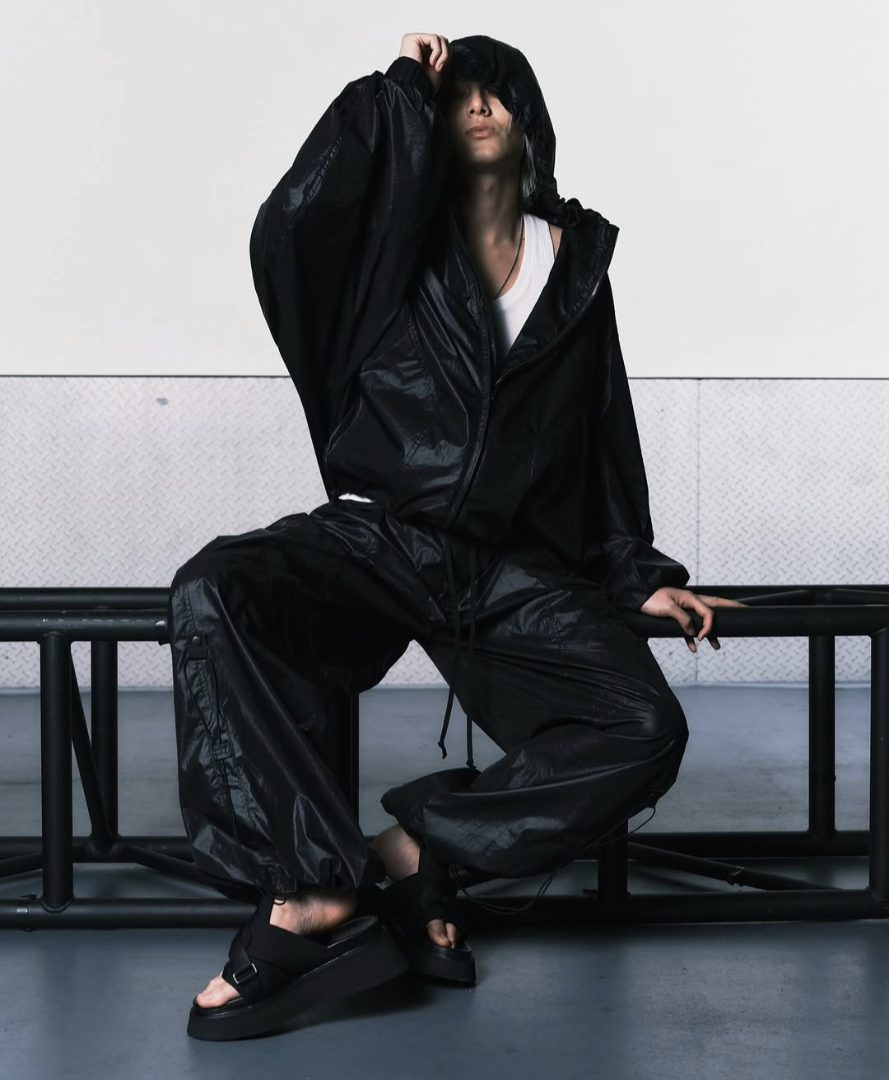 ⭐藤井風⭐Instagram✨2024年12月27日(黒ブラックパーカー③枚