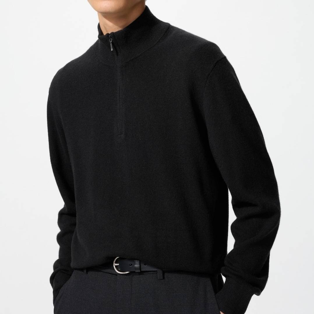2025年秋冬のバズるセーターはUNIQLOのカシミヤハーフジップと