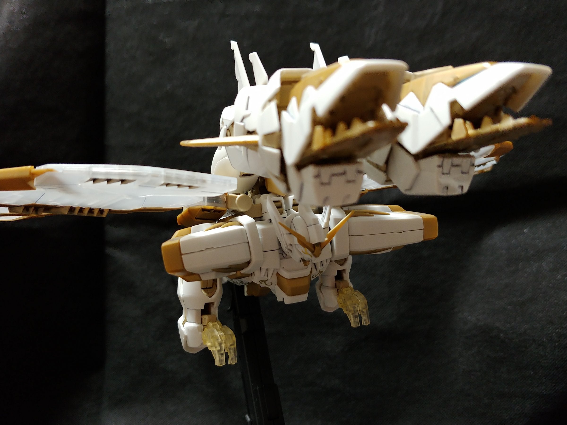 MG ガンダムエピオンEW（クロスコントラストカラー／クリアホワイト