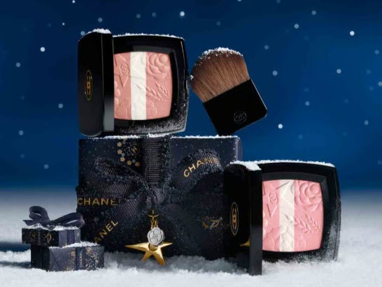 シャネルオンラインホリデー限定無料ギフトラッピング（チャーム付