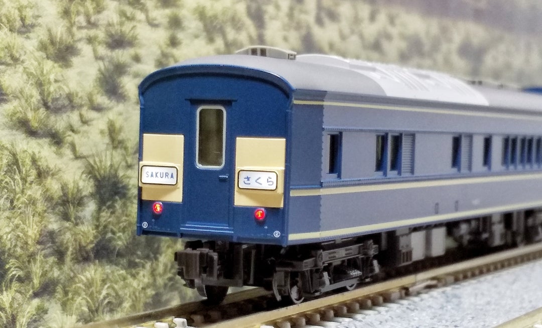 KATO 20系寝台特急「さくら」 佐世保編成8両セット 入線‼️その➀(品番