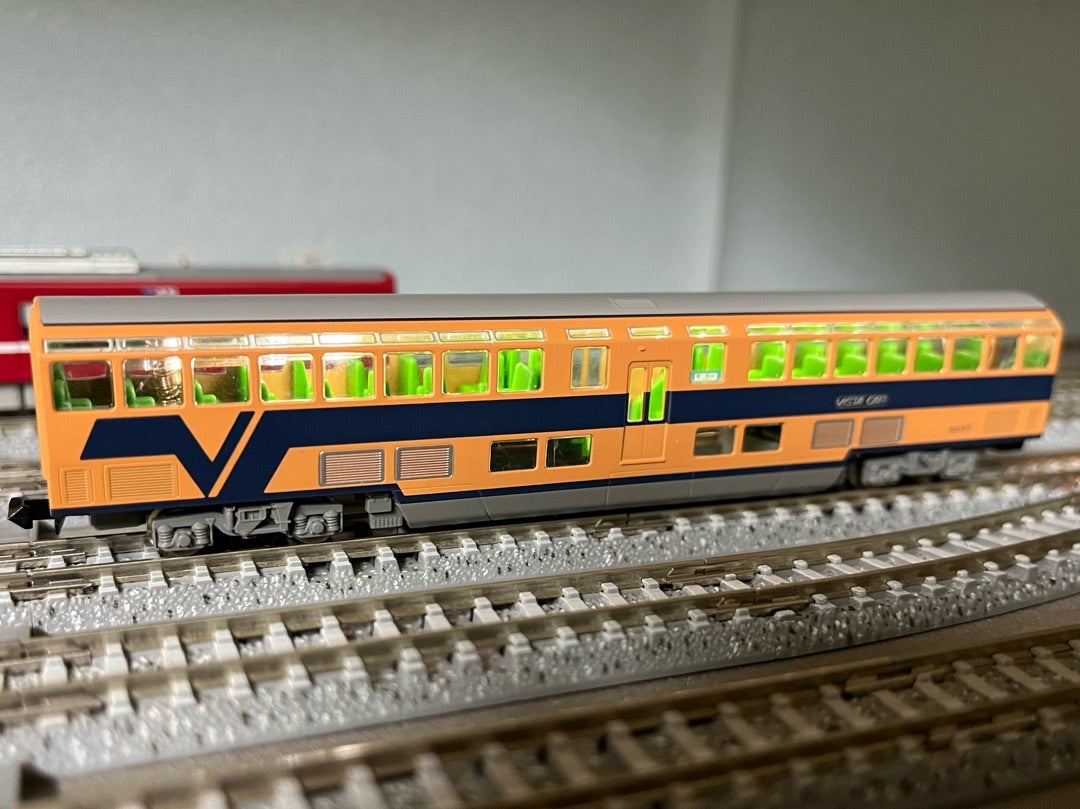 TOMIX】近鉄30000系ビスタカー（旧製品）に室内灯を取り付け | 景品