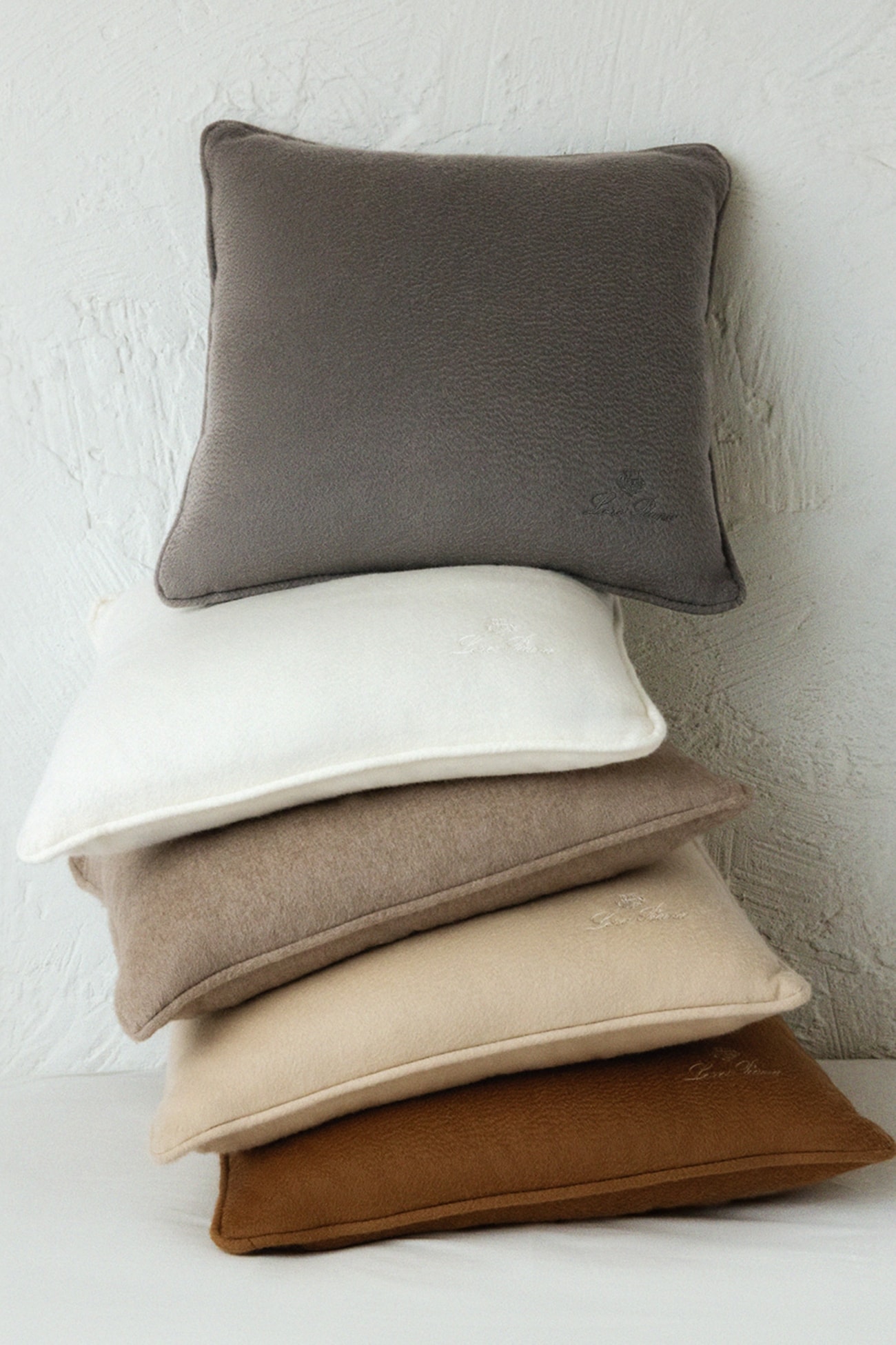 Sites-loropiana-b2c-jp-Site