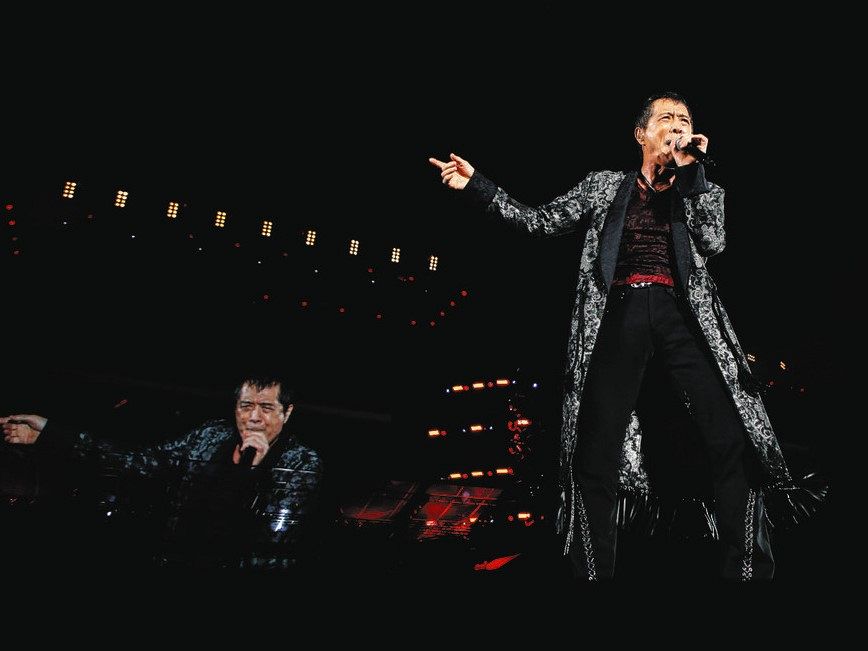 矢沢永吉が国立競技場で50周年記念ドームツアーをスタート、観客6万人