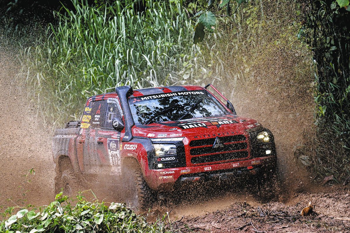 三菱ラリーアート、3年ぶりの総合優勝、増岡浩総監督「強くて勇ましい