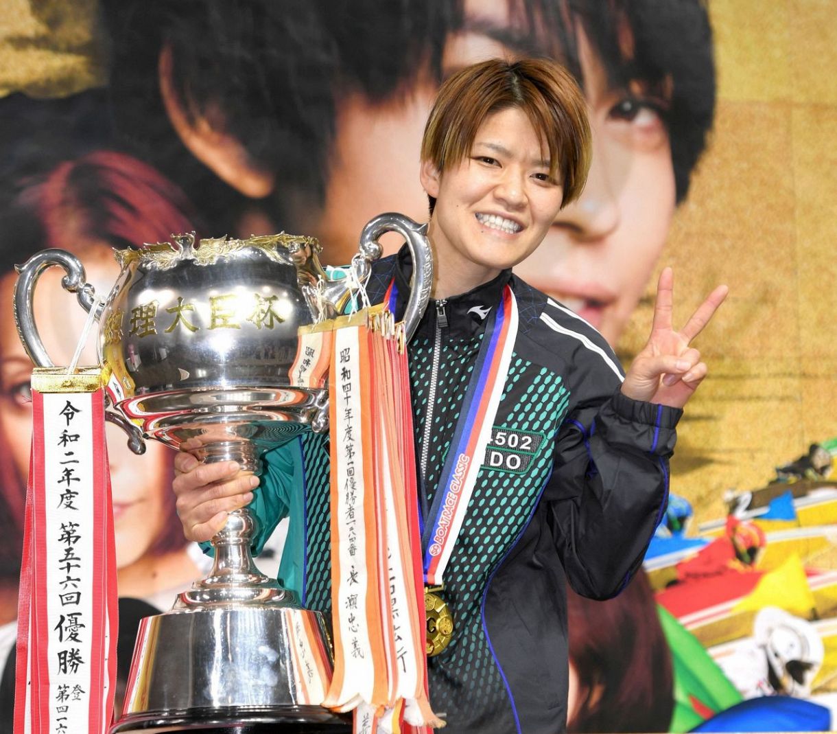 歴史的快挙の遠藤エミ 「緊張感がすごかったけど、これから逃げない