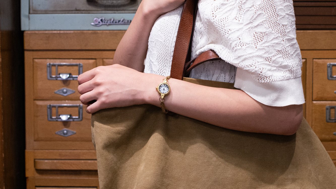 今ならクリスマス迄にお届け】手しごと腕時計 ARKRAFTが特別にお届け