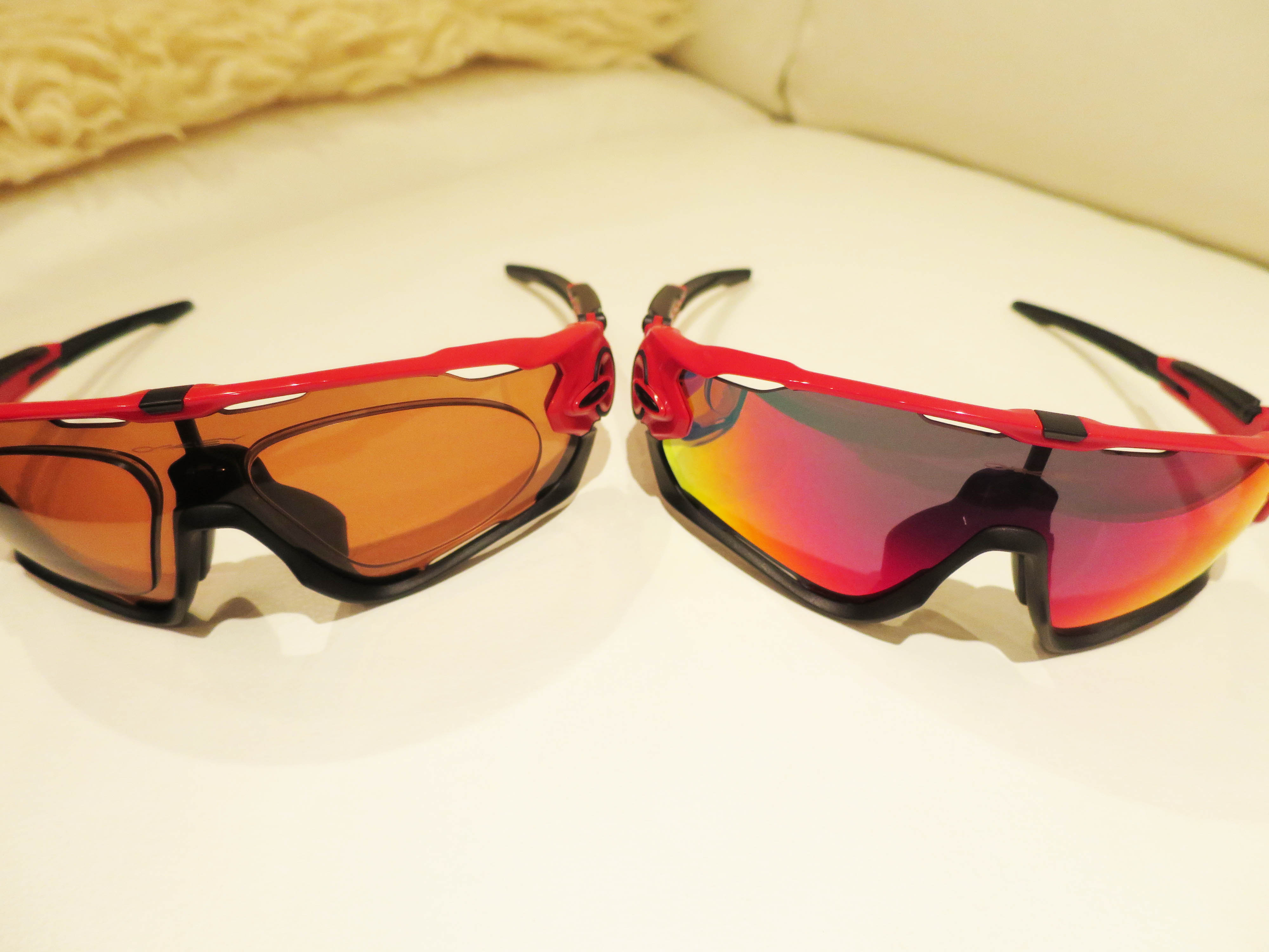 さ*う様 OAKLEY スポーツ用サングラス クリア/レッド レン OAKLEYの