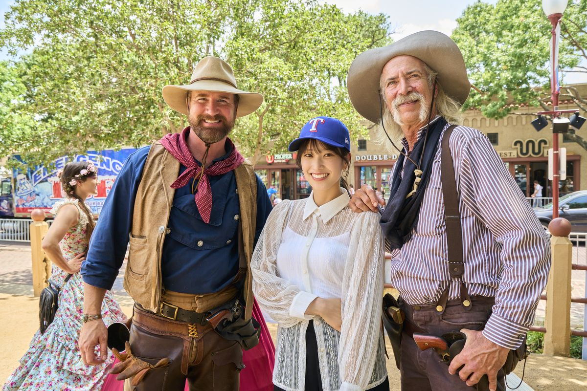 日向坂46・佐々木久美が巡るテキサス4日間【NEW ERA × MLB ＜MLB ALL