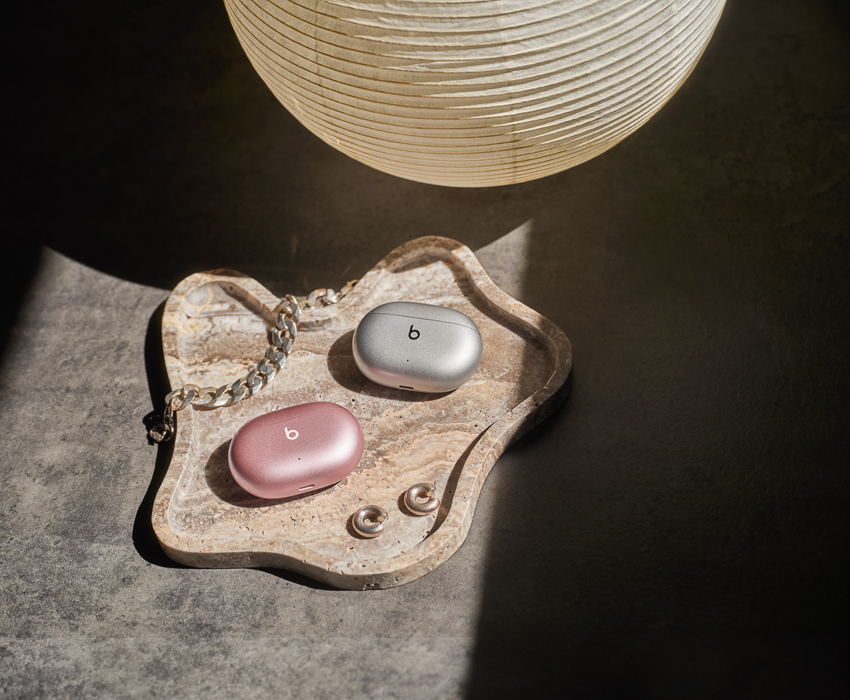 ANCや空間オーディオ対応の「Beats Studio Buds +」にメタリックな新色