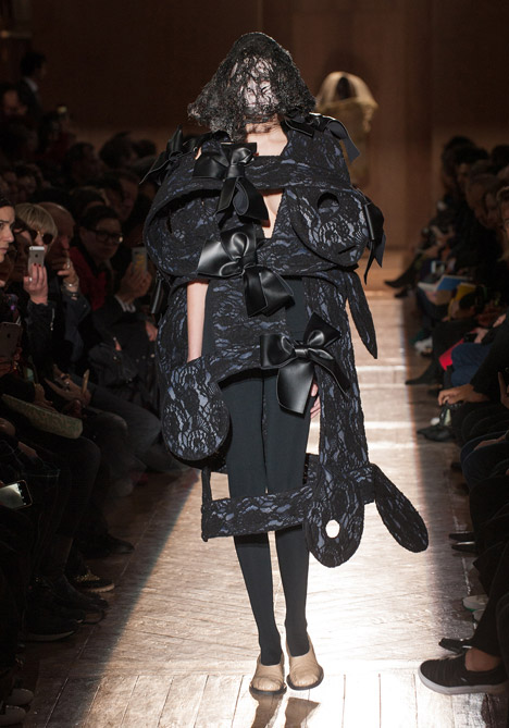 Comme des Garçons Autumn Winter 2015 fashion collection