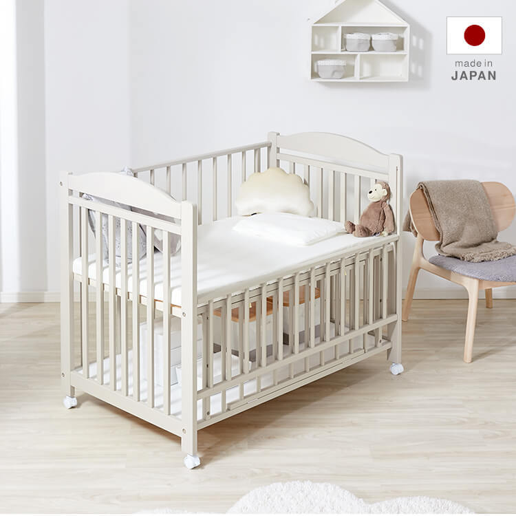 ファミリア ベビーベッド ホワイト ファミリア ベビーベッド ホワイト