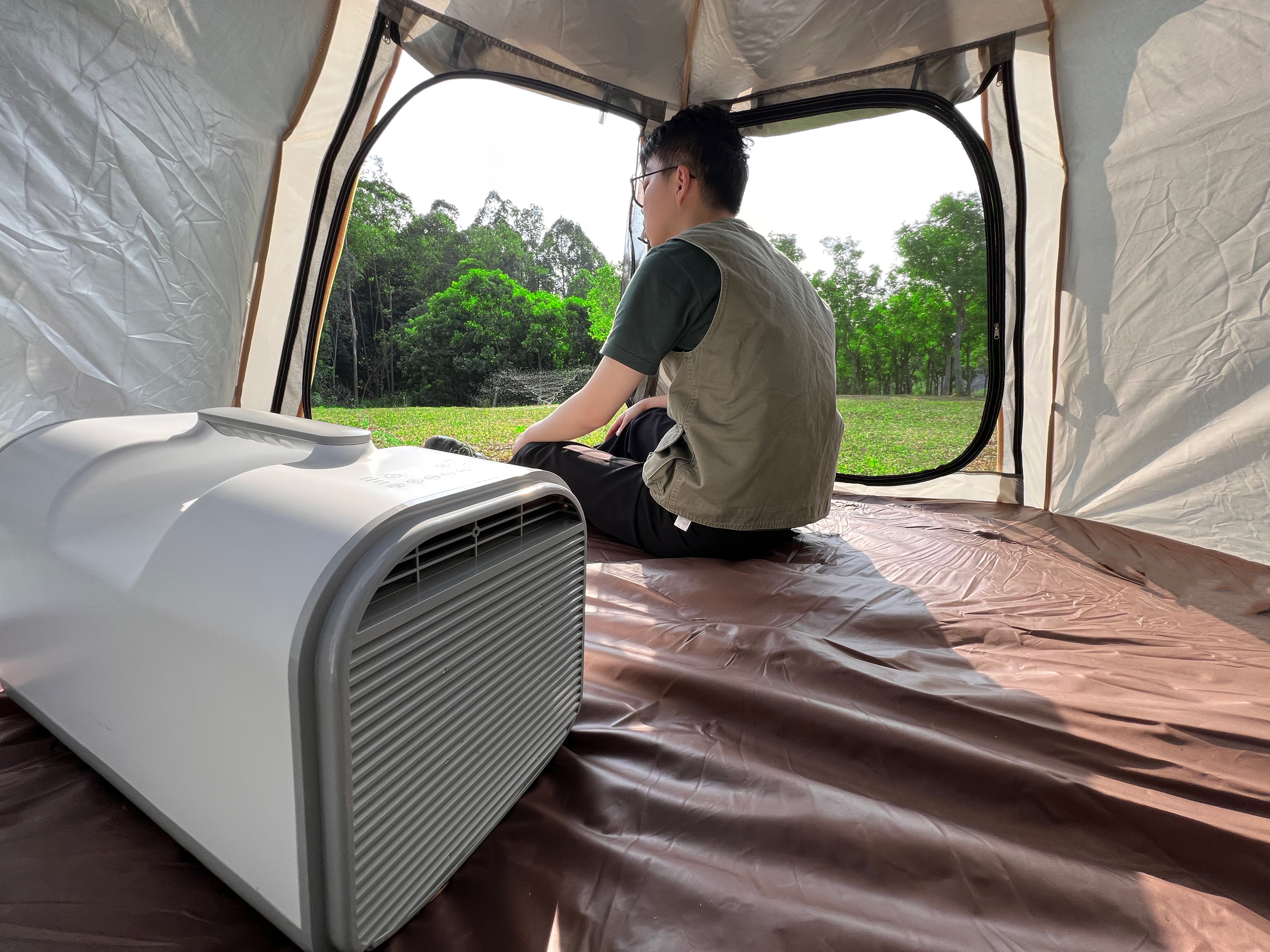 3秒で冷風、車内でも使える、夏キャンプのポータブルエアコン QOOLINE