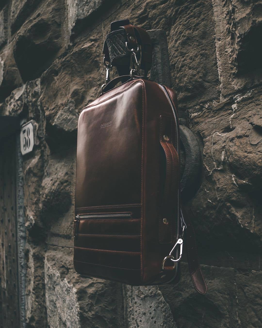 出張にも最適！3WAY可能な多機能&高級レザーバックパック48Hr Switch