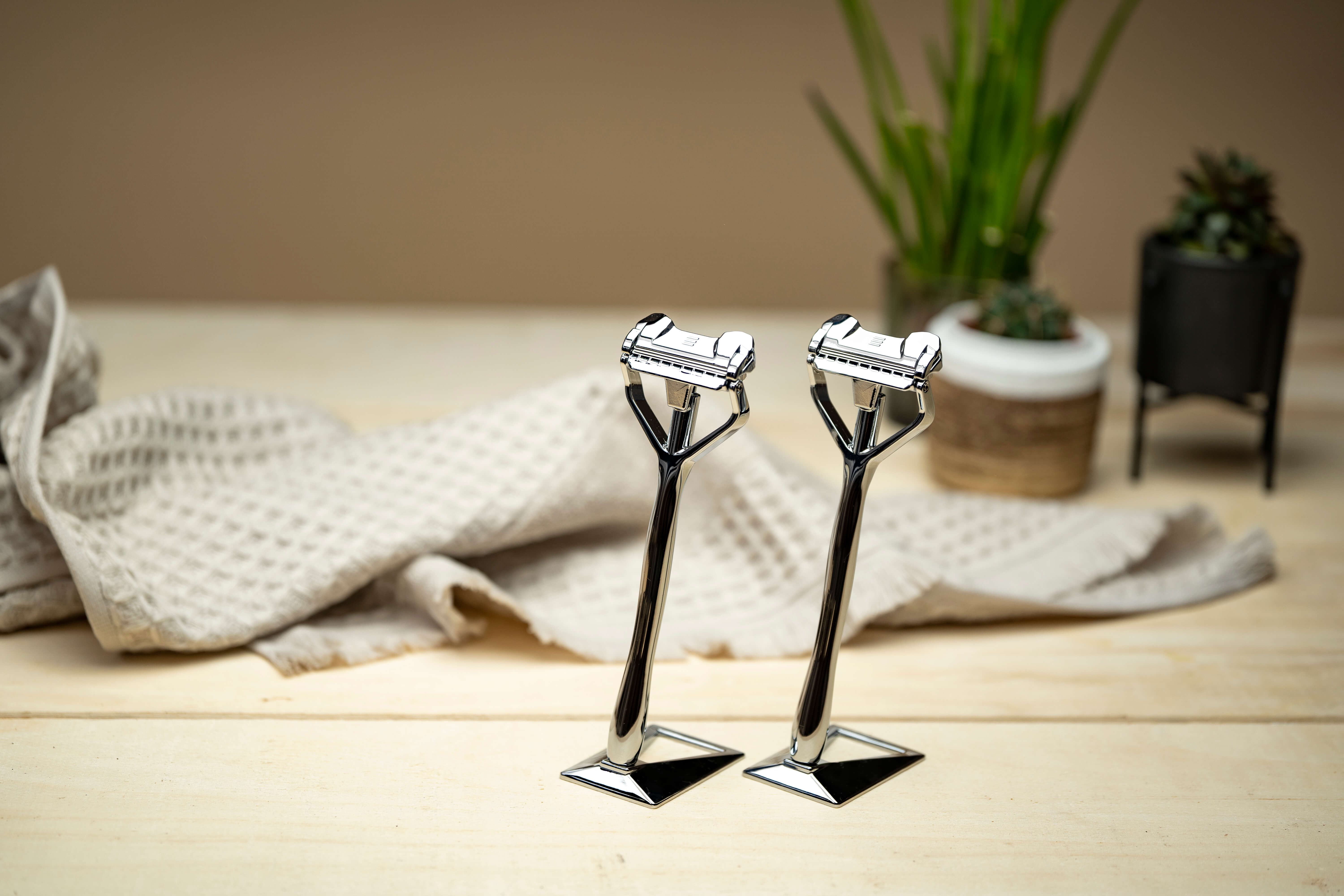 毎朝の髭剃りがエレガントな儀式に。サスティナブル首振り3枚刃