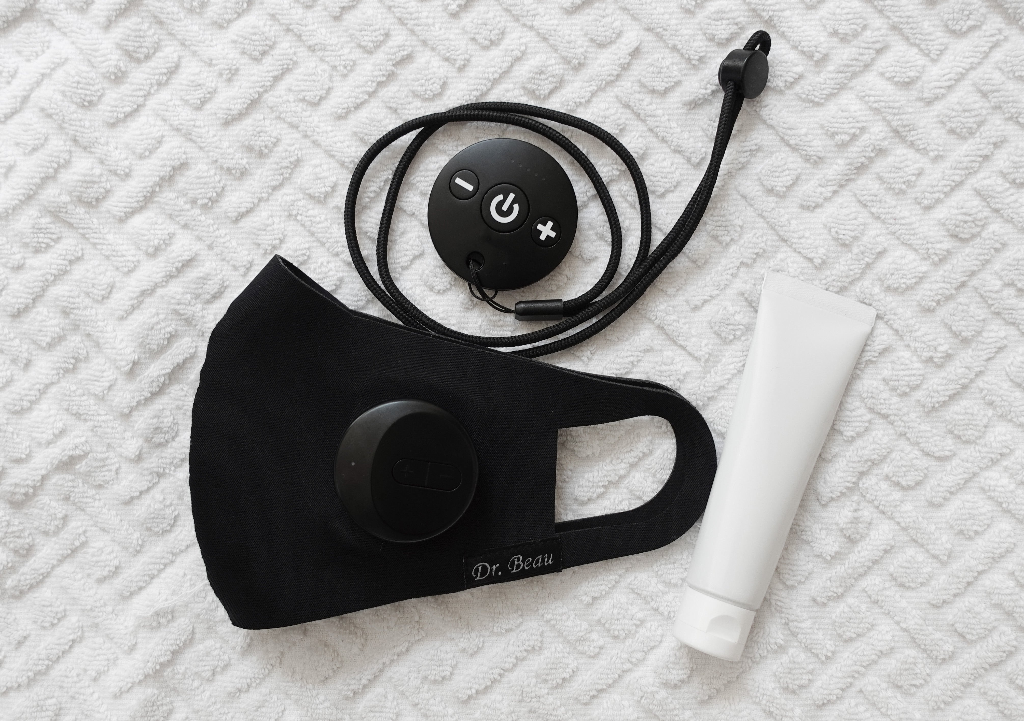 マスクをつけるだけでいつでも美容時間。EMSとうるおい浸透で新感覚