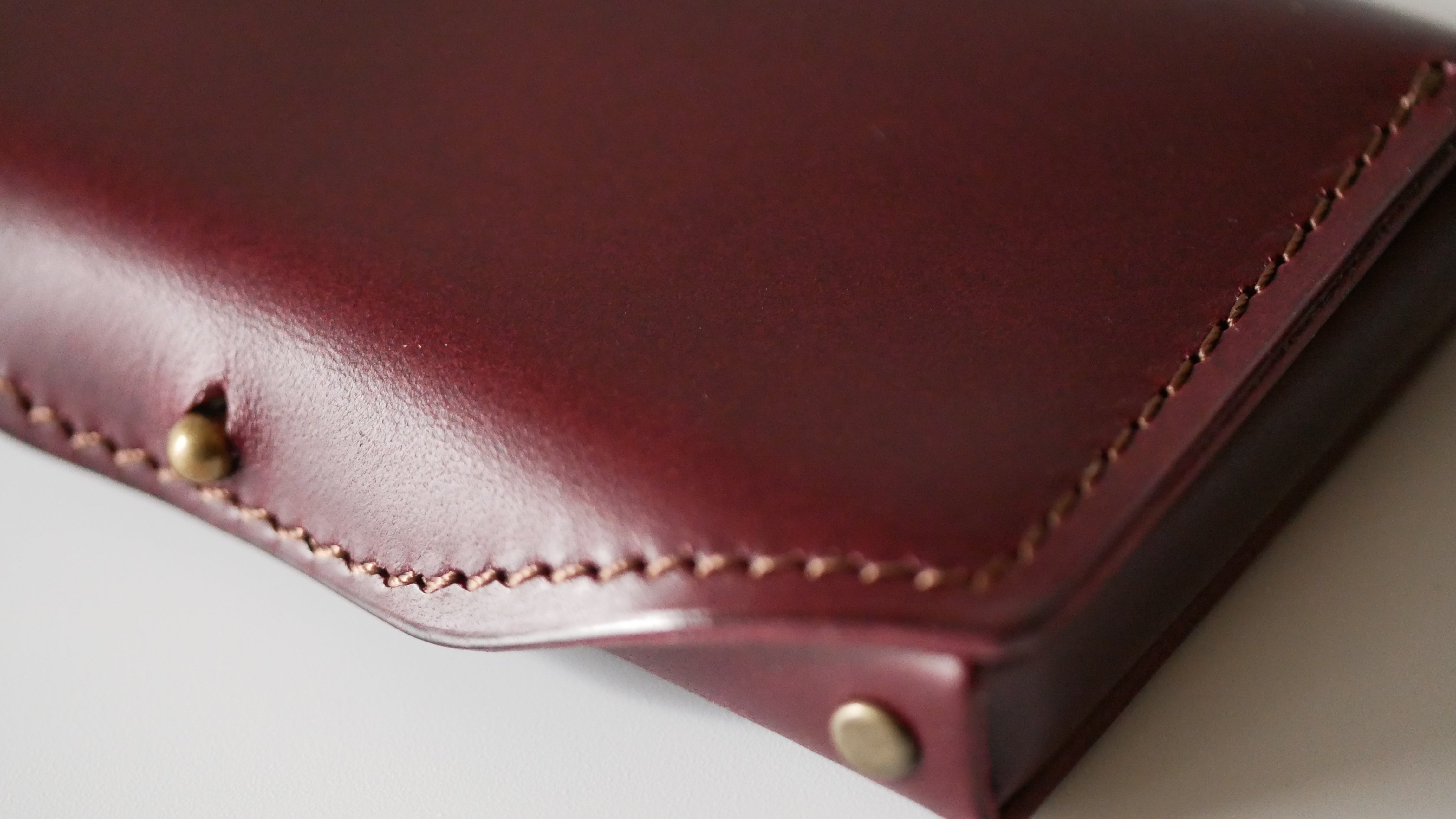 所作にこだわった縦使い名刺入れ『usuha-tavlle』｜マクアケ