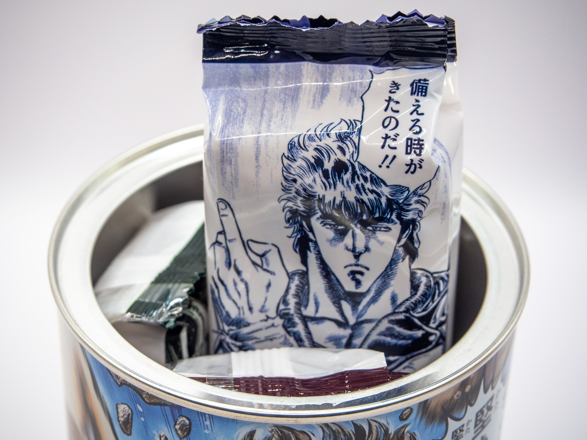 Makuake｜北斗の拳×非常食の初コラボ！ 超『硬』級堅パン 世紀末保存食