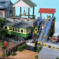 江ノ電 江の島腰越 満福寺と踏み切り 鉄道ジオラマ Nゲージ 展示台