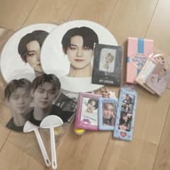 TXT ヨンジュン グッズまとめ売り うちわ - メルカリ