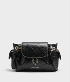 Charles&keith Duo ツーウェイフロントフラップバックパック - メルカリ